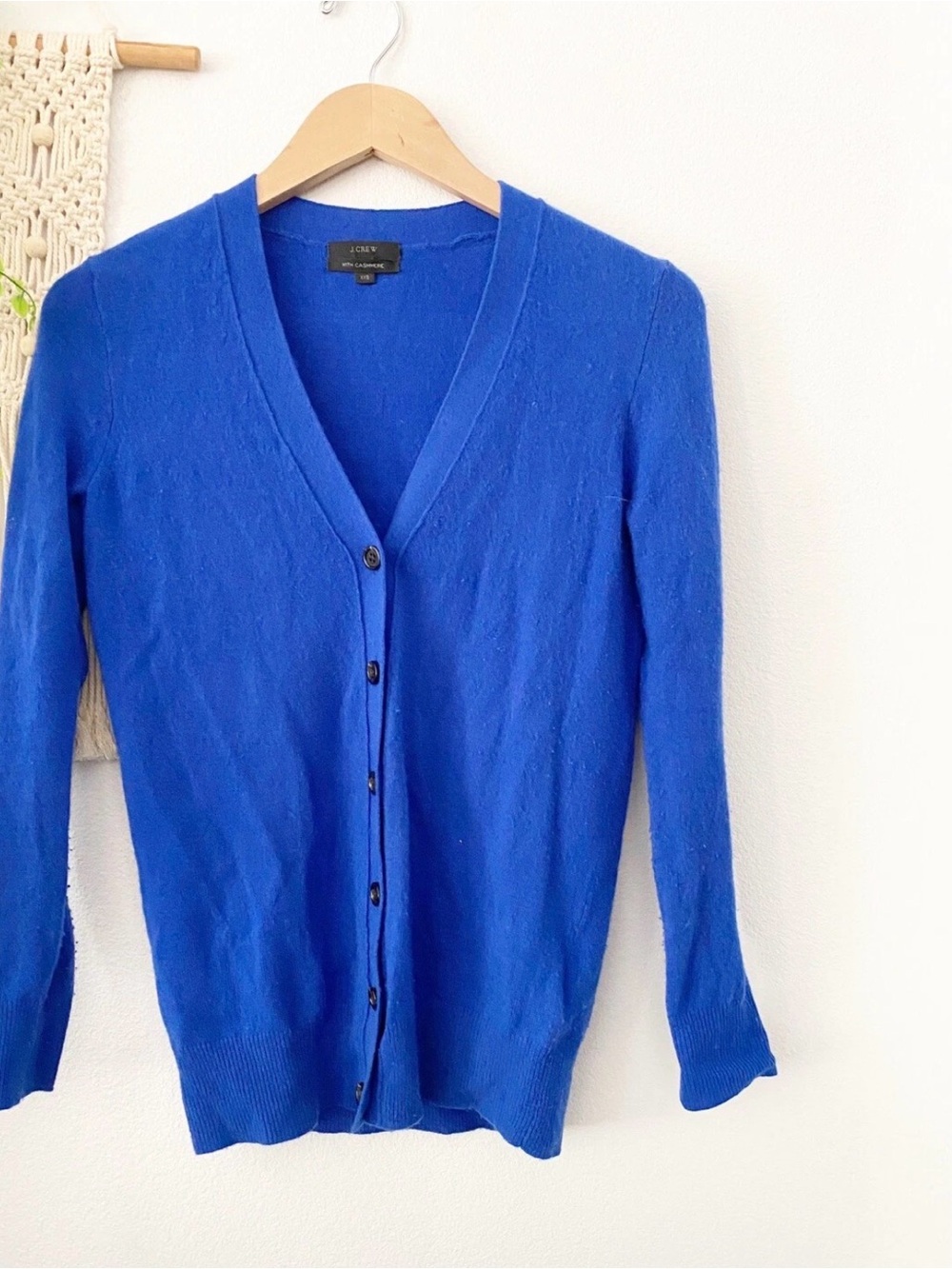 J.Crew Wool Cashmere Blend V-Neck
Cardigan Sweater XXS Cobalt Blue
Classic